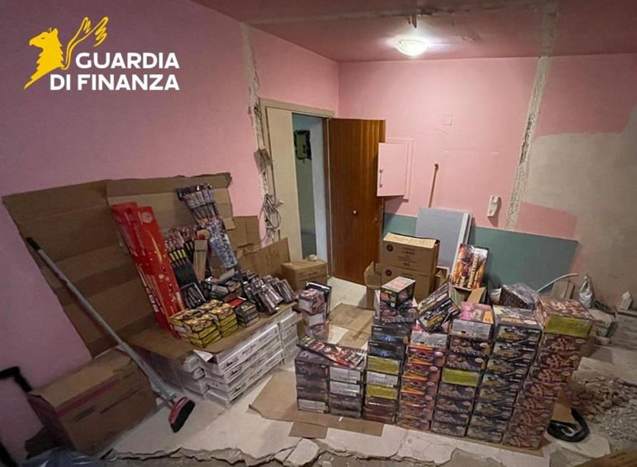fuochi d'artificio illegali