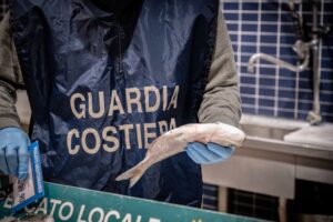 guardia costiera controlli pesce