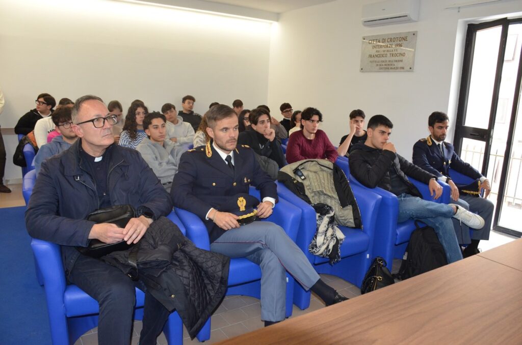 incontri polizia studenti
