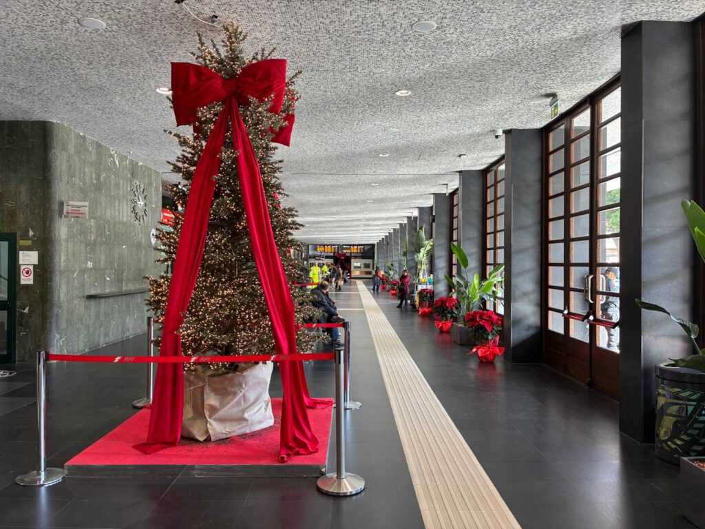 natale 2025 stazione centrale reggio calabria