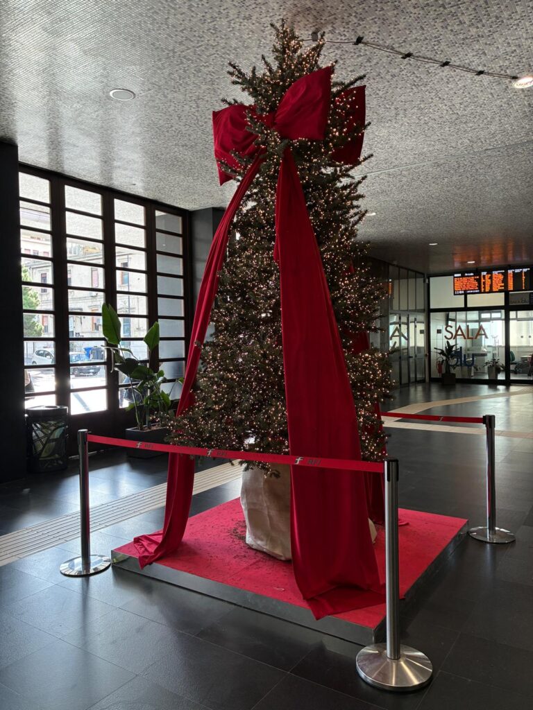 natale 2025 stazione centrale reggio calabria