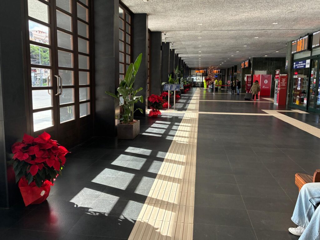 natale 2025 stazione centrale reggio calabria