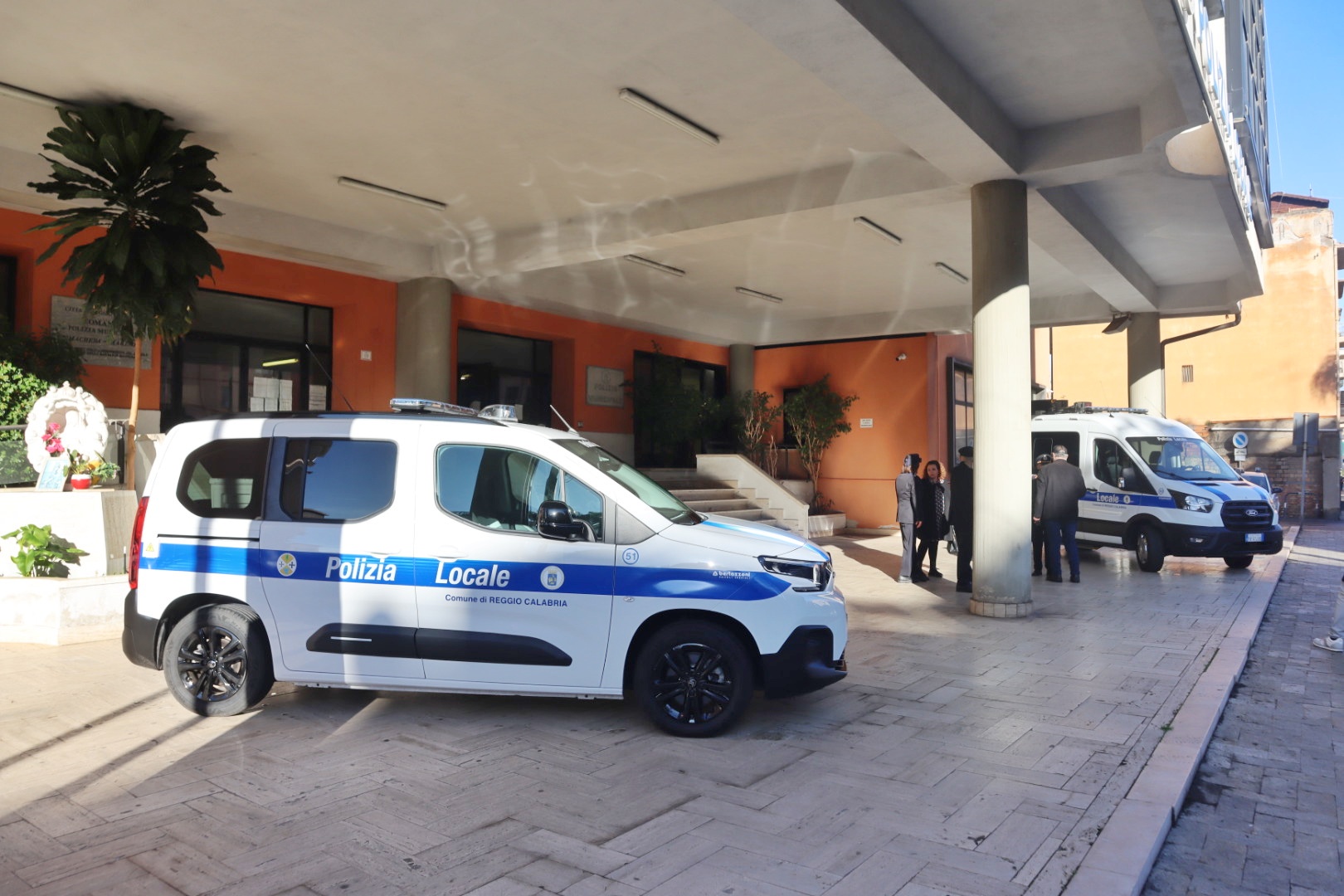 nuovi mezzi polizia locale (6)