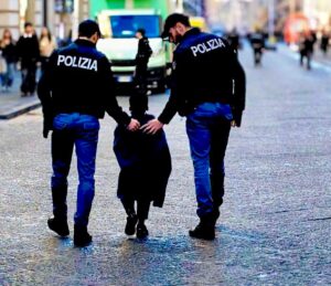 polizia catania salva bimbo