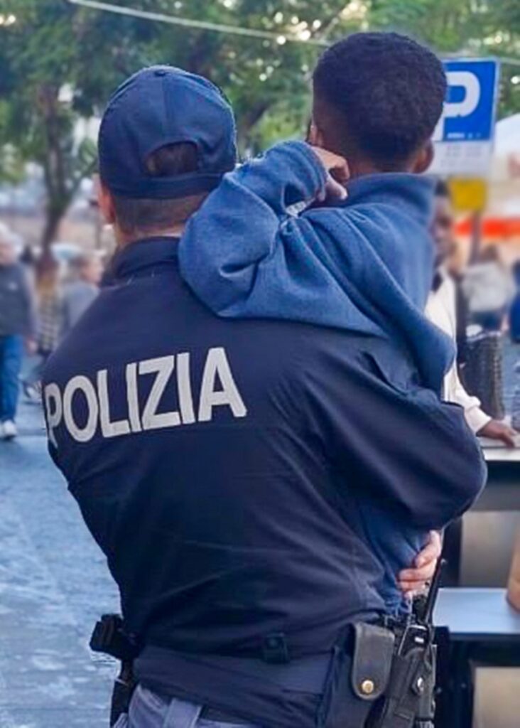 polizia catania salva bimbo
