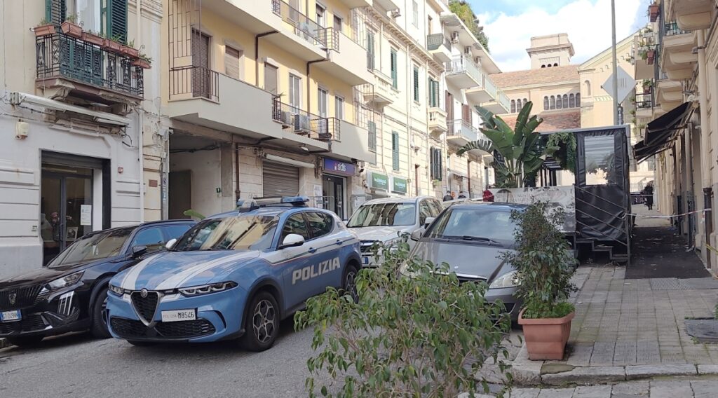 polizia via gaspare del fosso piazza carmine