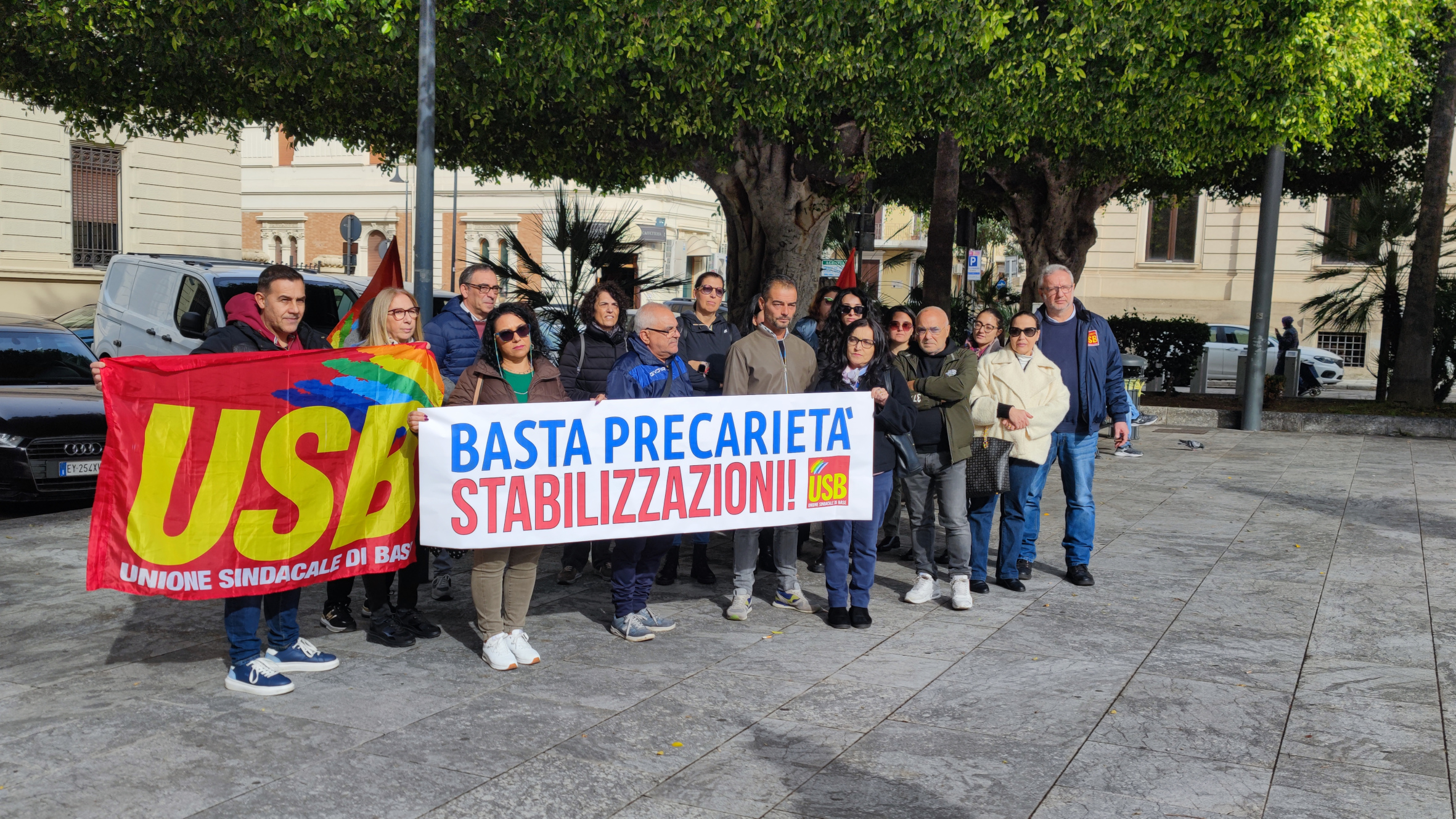 presidio sindacato usb a reggio calabria ex tirocinanti ministeriali