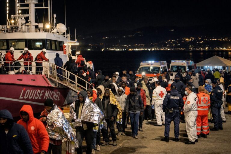 Reggio Calabria, attracca al porto una nave di una ONG tedesca con 85 migranti africani | DETTAGLI