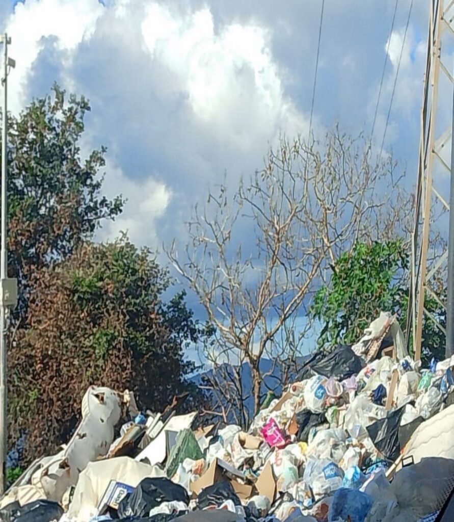 segnalazione rifiuti e degrado arghilla, modena coni e spiaggia sorgente