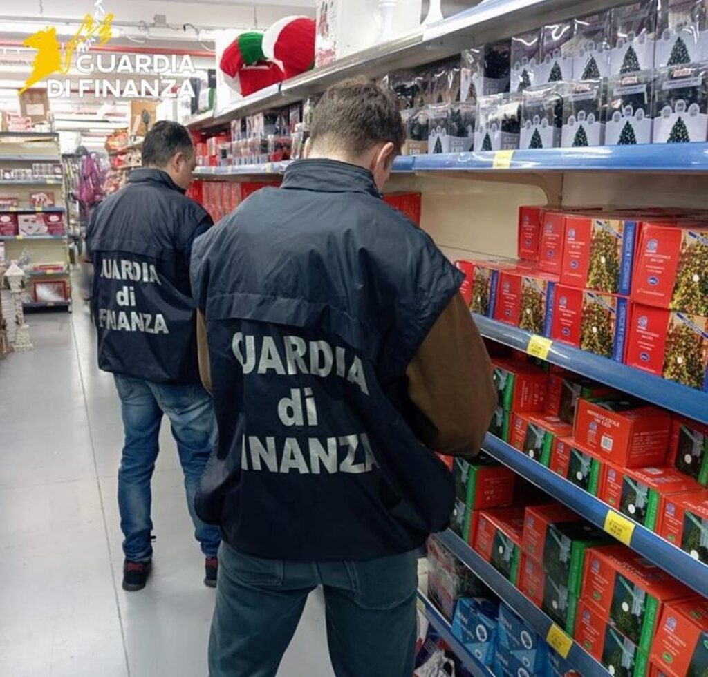 sequestro articoli natalizi