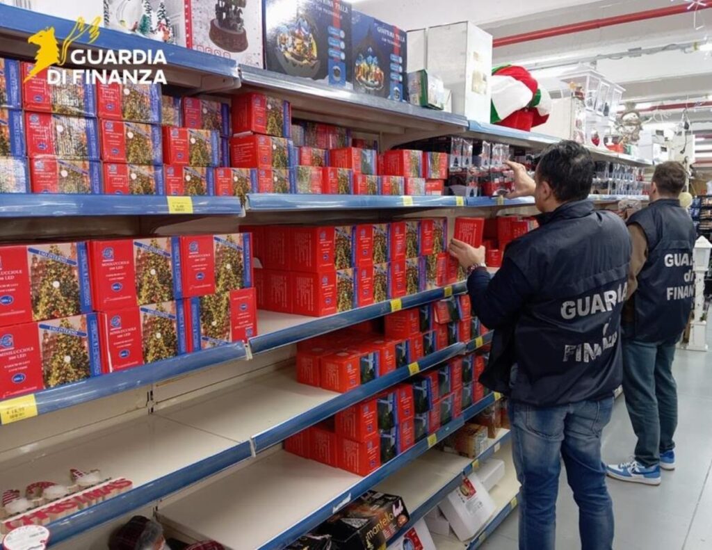 sequestro articoli natalizi