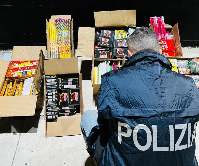 Maxi controllo del territorio a Crotone: identificate oltre 350 persone e sequestrati fuochi illegali