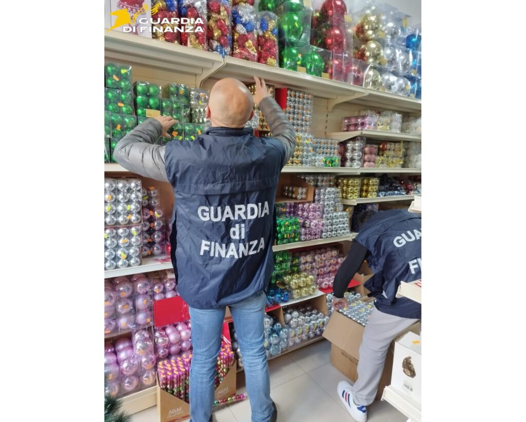 sequestro prodotti natalizia illegali