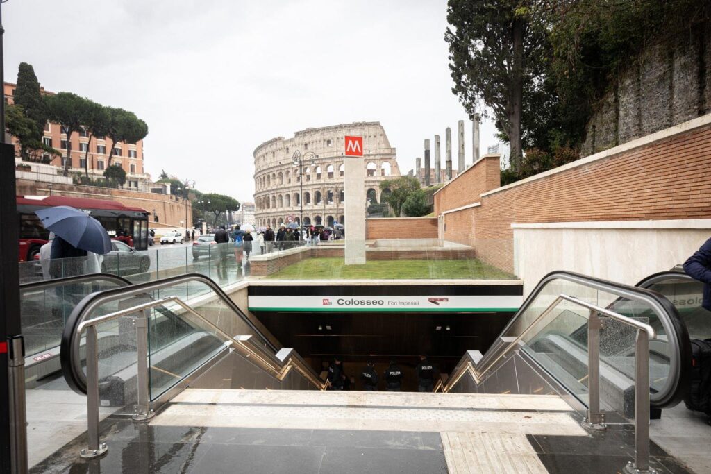 stazione metro colosseo