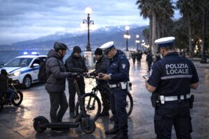 Monopattini lungomare polizia locale