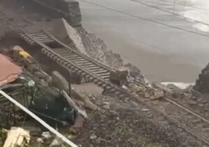 Ferrovia distrutta sicilia