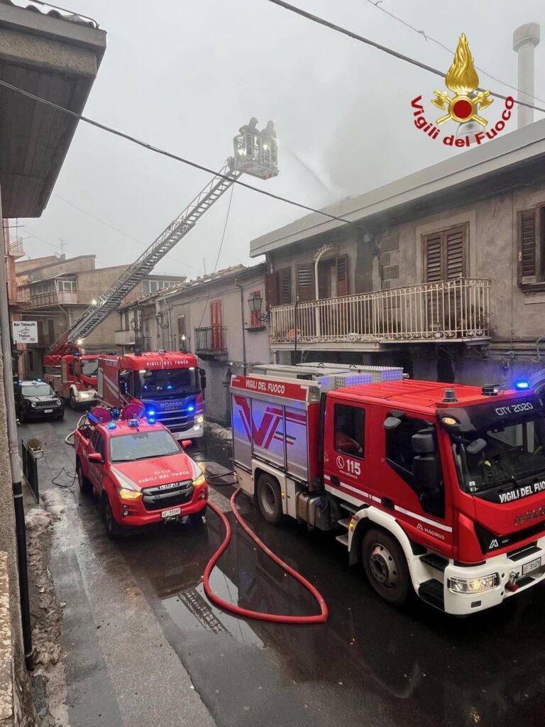 Incendio Floresta messina