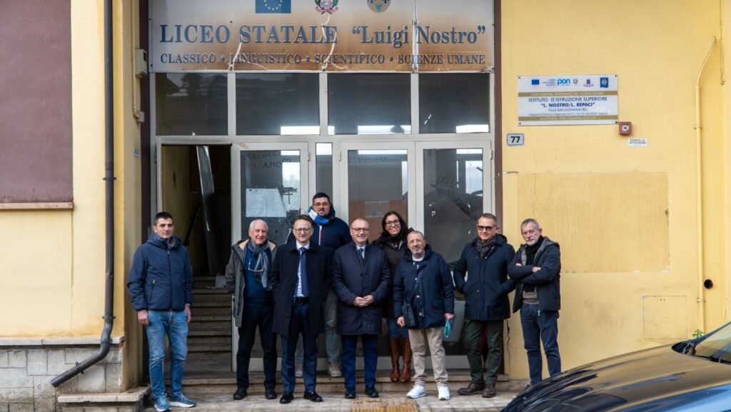 Lavori scuola Nostro Repaci Villa San Giovanni
