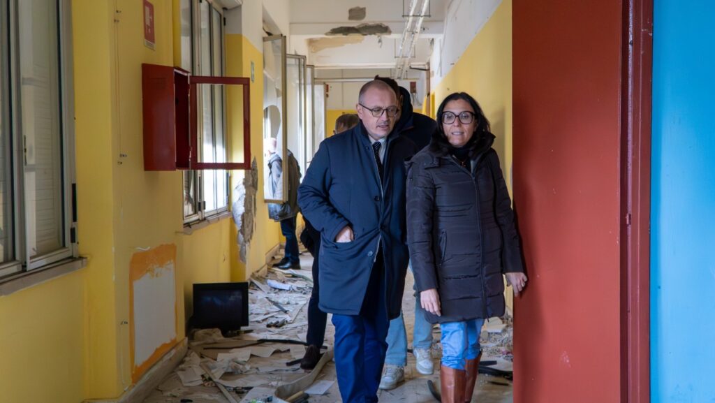 Lavori scuola Nostro Repaci Villa San Giovanni