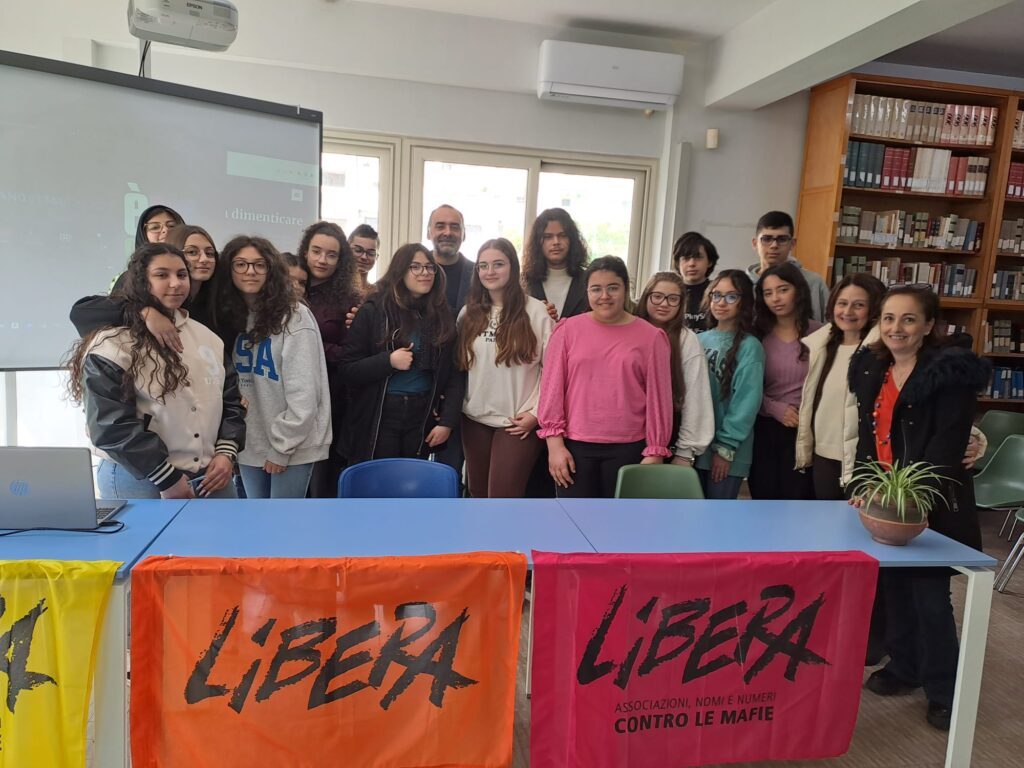 Libera Liceo Emilio Ainis Messina