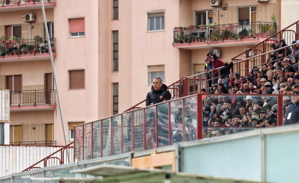 Reggina-Vibonese Torrisi in tribuna squalificato