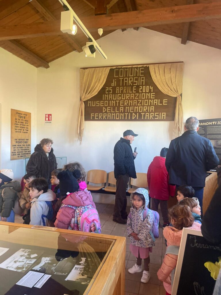 Scuola Magnolia campo concentramento Tarsia