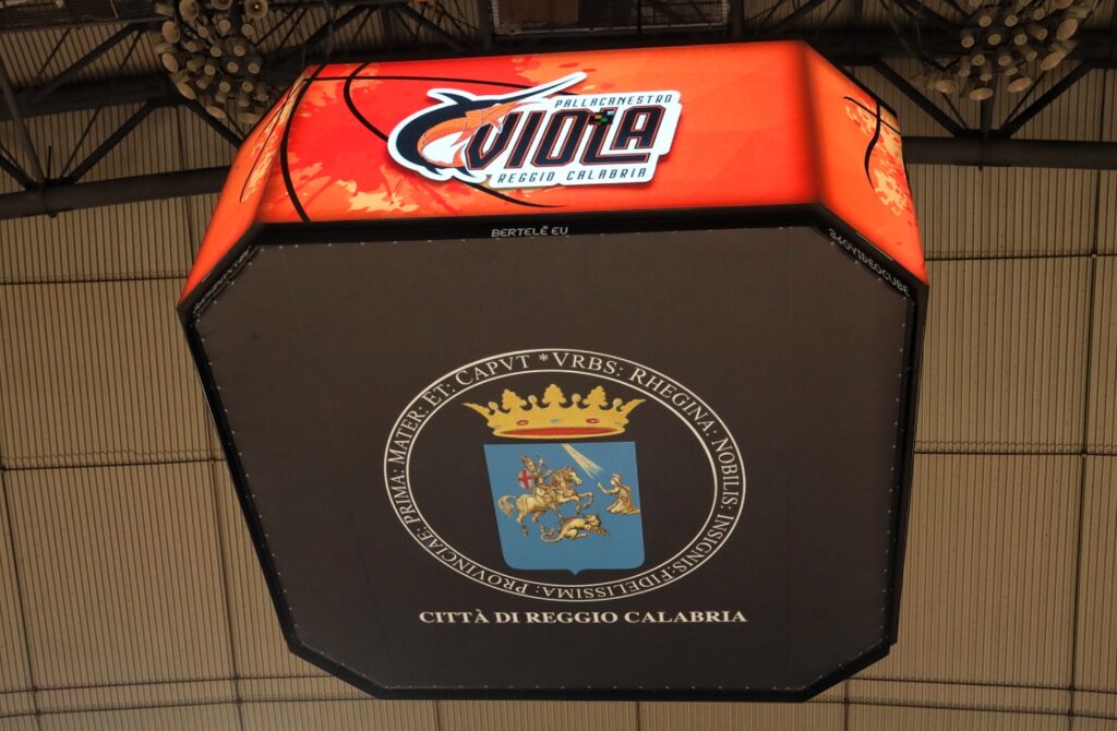 Cubo PalaCalafiore Viola