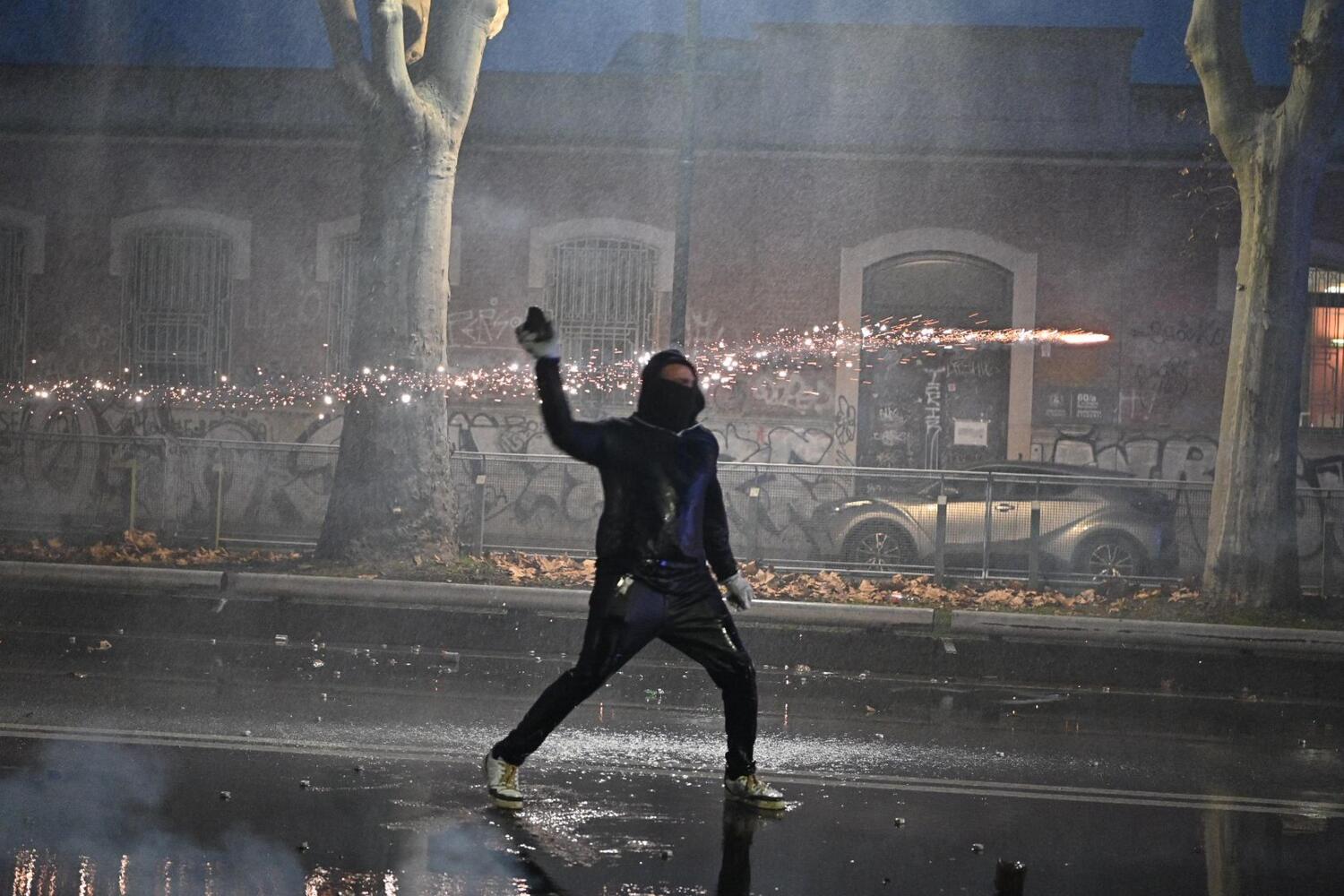 Violenza corteo Askatasuna Torino