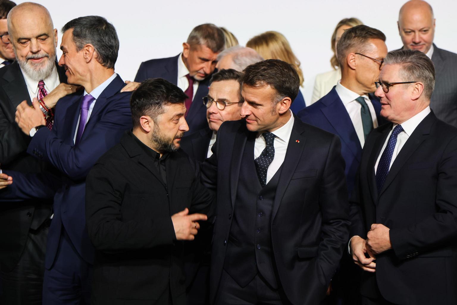 Zelensky Macron riunione volenterosi