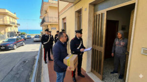 Consegna pacco carabinieri