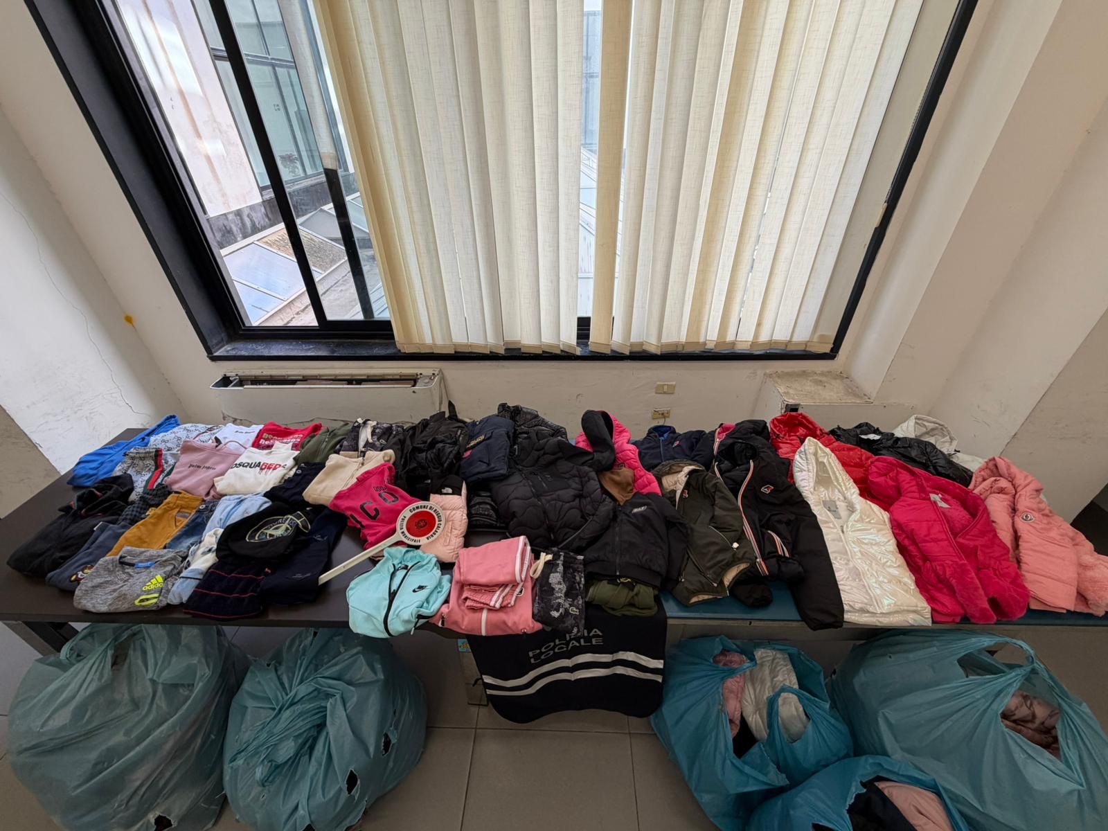 Abbigliamento sequestrato