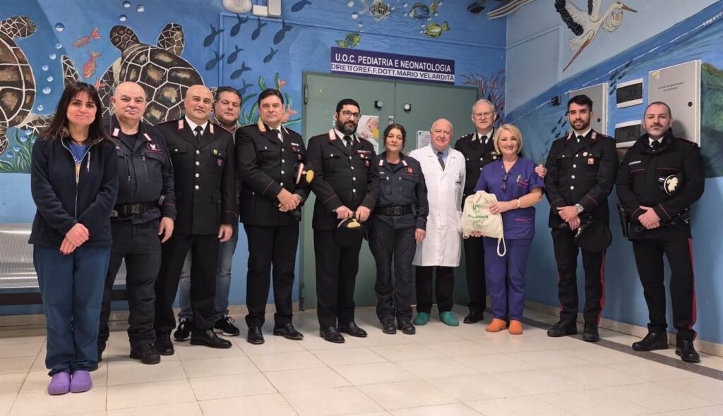 carabinieri in ospedale per la befana