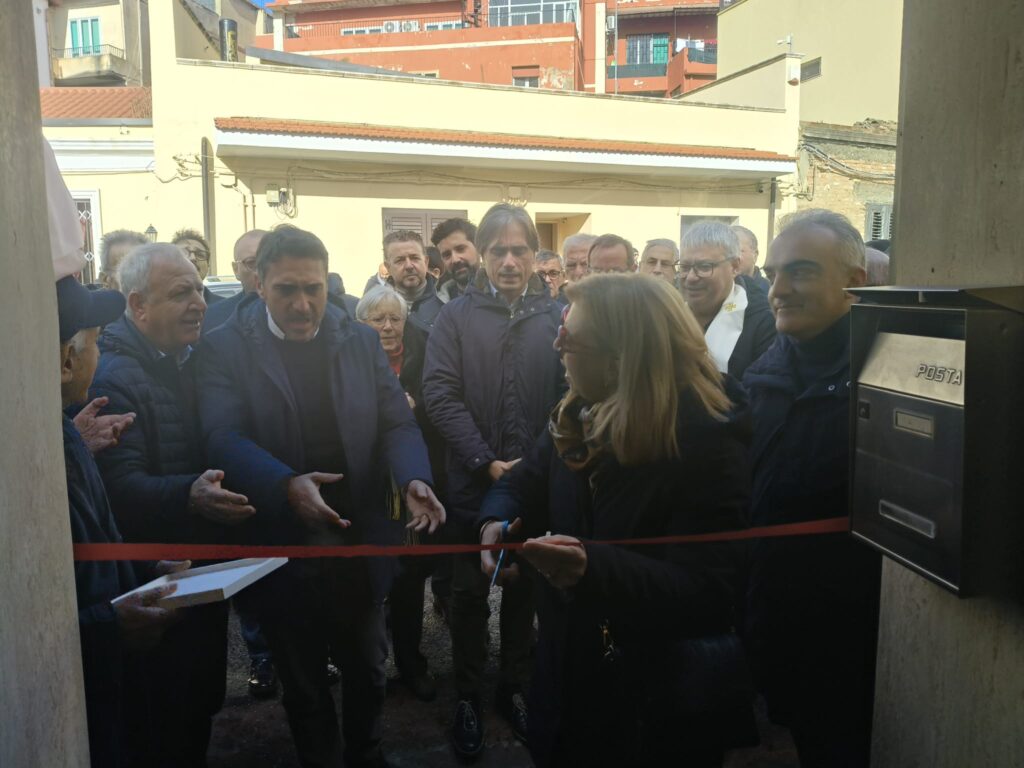 inaugurazione circolo pd reggio campi