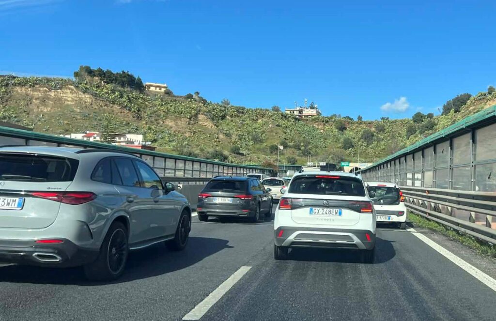incidente raccordo autostradale