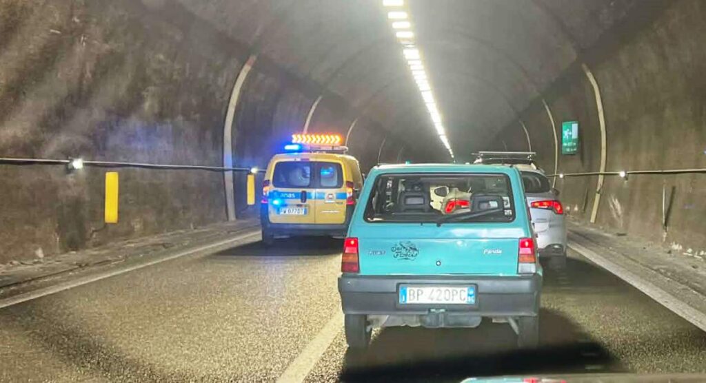 incidente raccordo autostradale