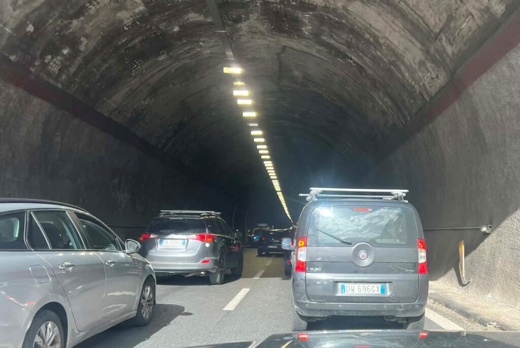incidente raccordo autostradale