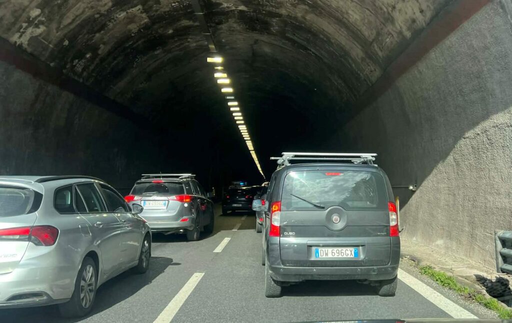 incidente raccordo autostradale