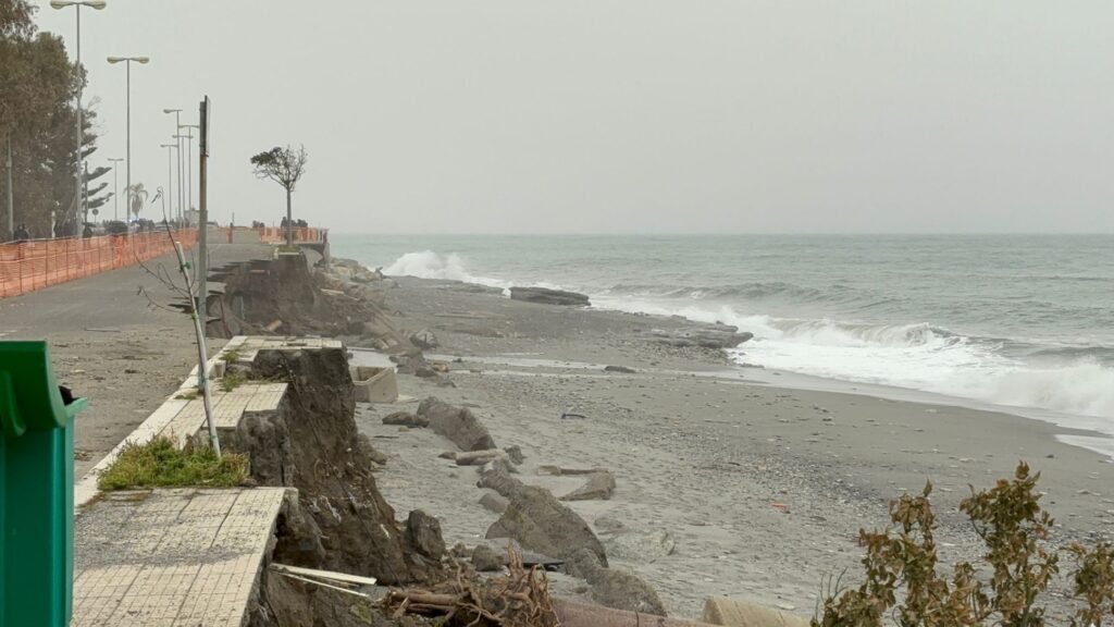 lungomare melito distrutto dal ciclone harry maltempo