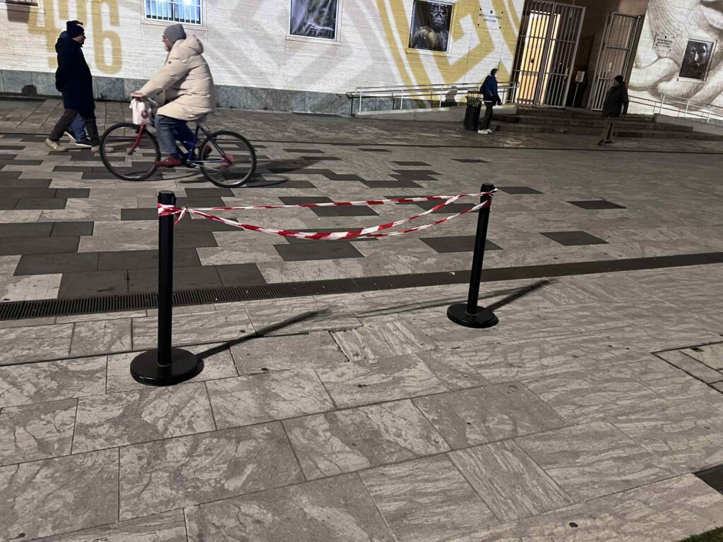 mattonelle rotte piazza de nava