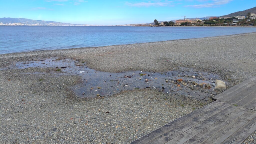 perdita acqua lungomare