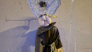 pupazzo di un frate impiccato zen palermo