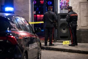 spara contro casse di un locale carabinieri