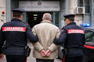 uomo arrestato carabinieri carcere messina