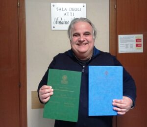 Trieste - il prof Paolo Guido Barbaro espone le due tesi di laurea