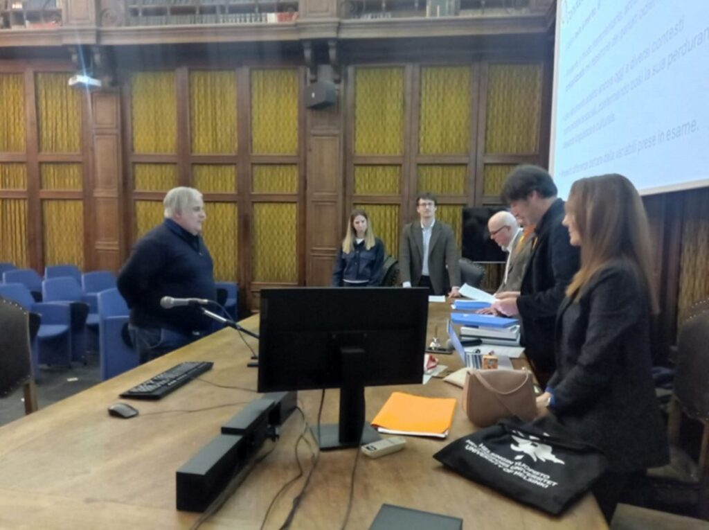 Genova 23 febbraio2026 - il prof Paolo Guido Barbaro davanti alla commissione di laurea