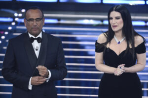 Carlo Conti e Laura Pausini a Sanremo 2026