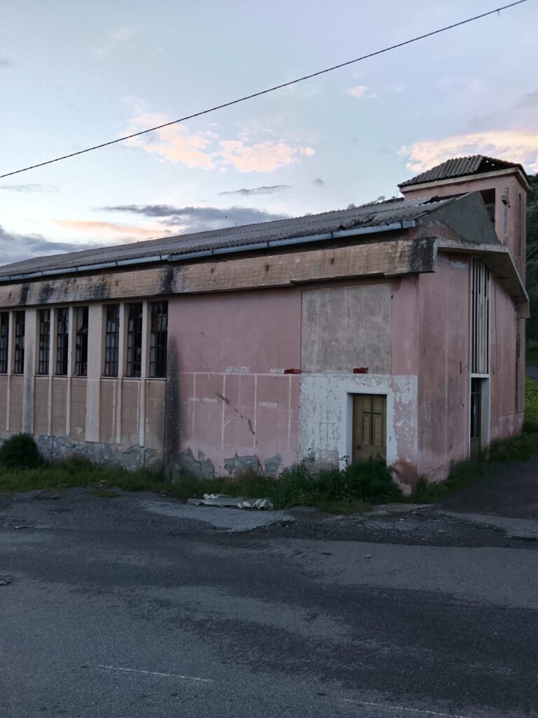 Denuncia don Zampaglione eternit a Masella e tronco caduto a Montebello