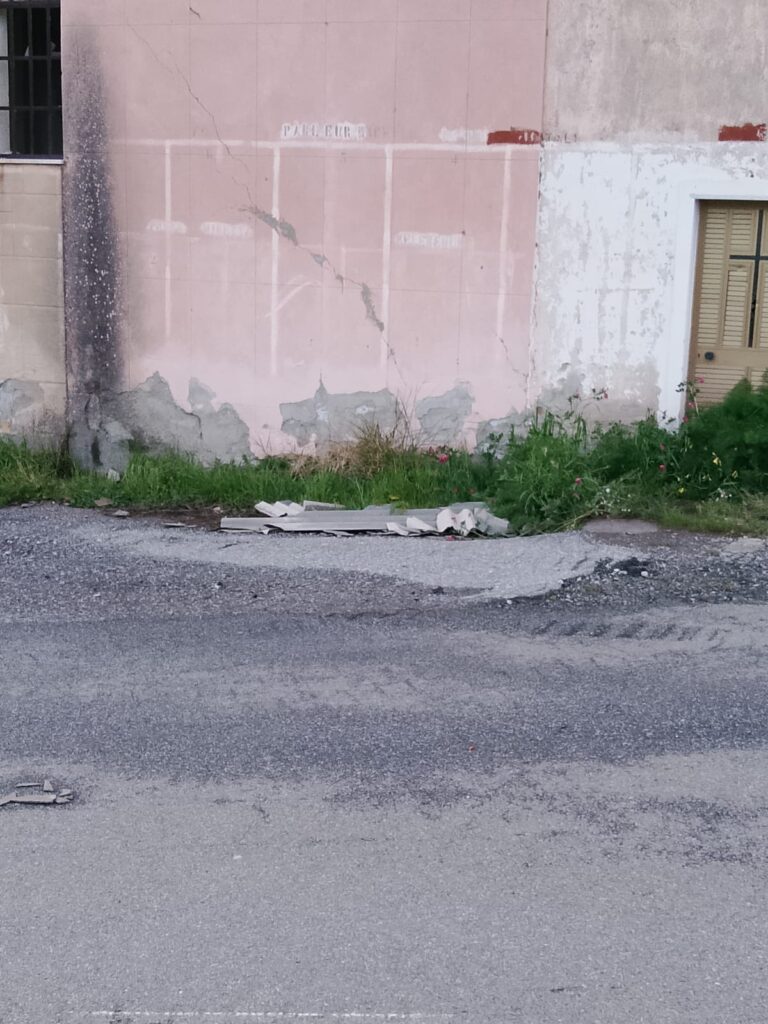 Denuncia don Zampaglione eternit a Masella e tronco caduto a Montebello