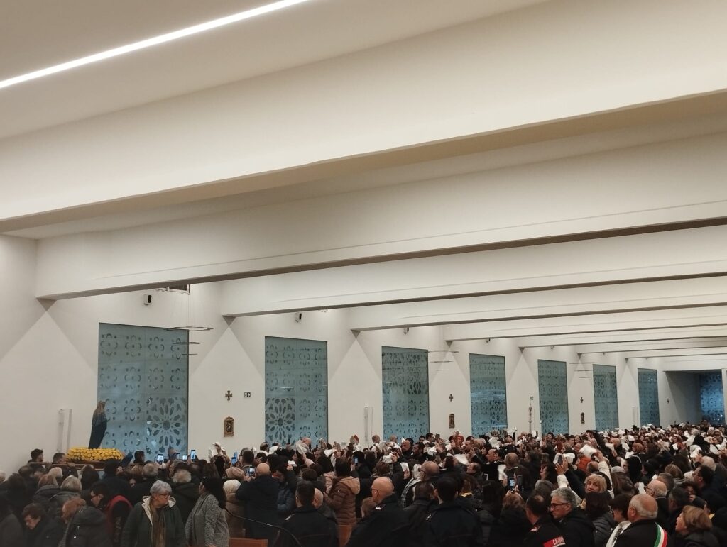 Processione della statua di Ns Signora dello Scoglio