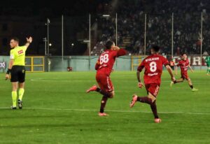 Reggina-Sancataldese esultanza girasole gol
